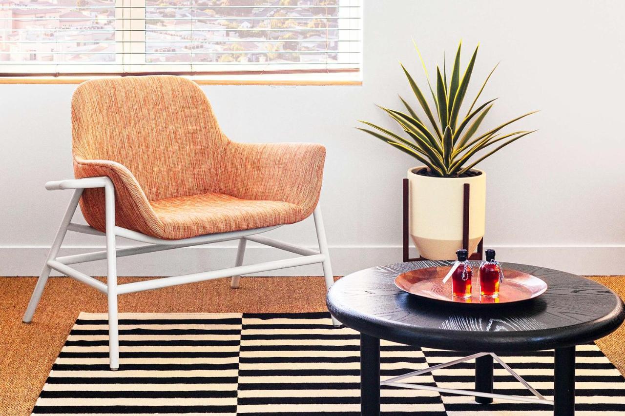 June West La, A Member Of Design 4*